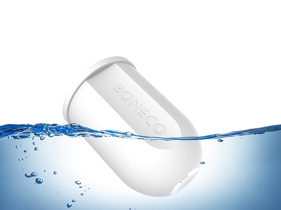 A250_Aqua_In_Water_lowres