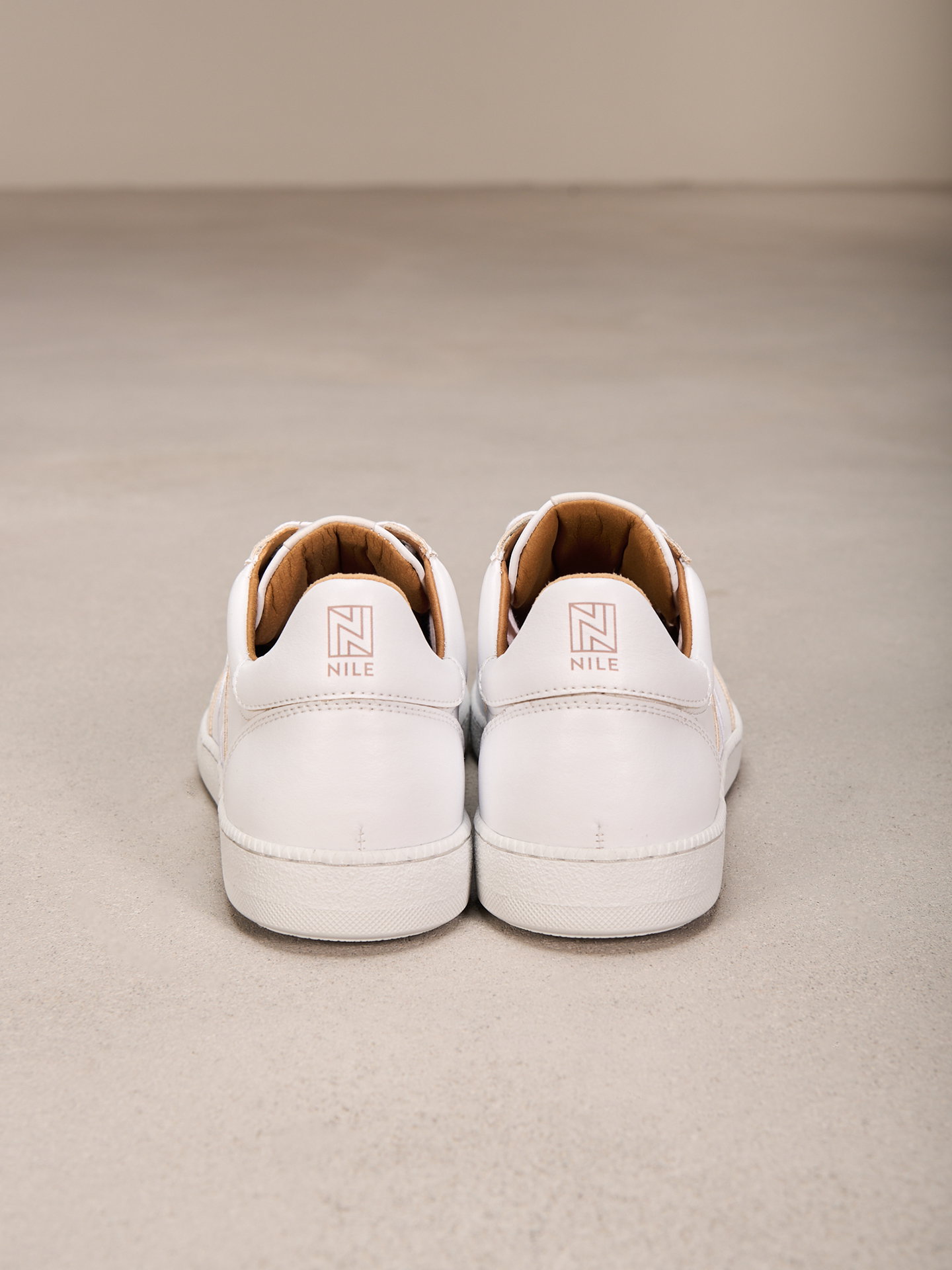 Sneaker N84