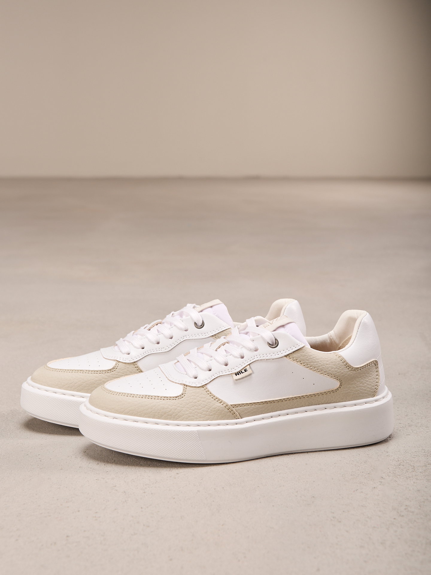 Sneaker N86