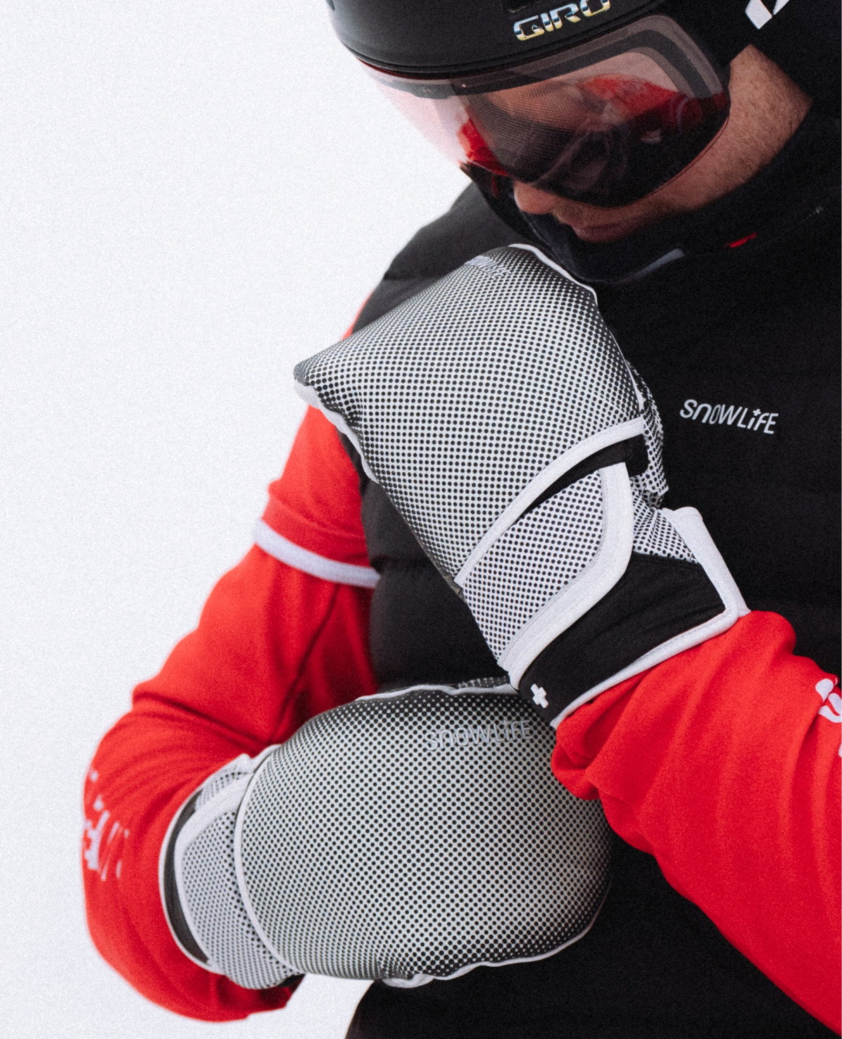 rival-ft-mitten-skiing