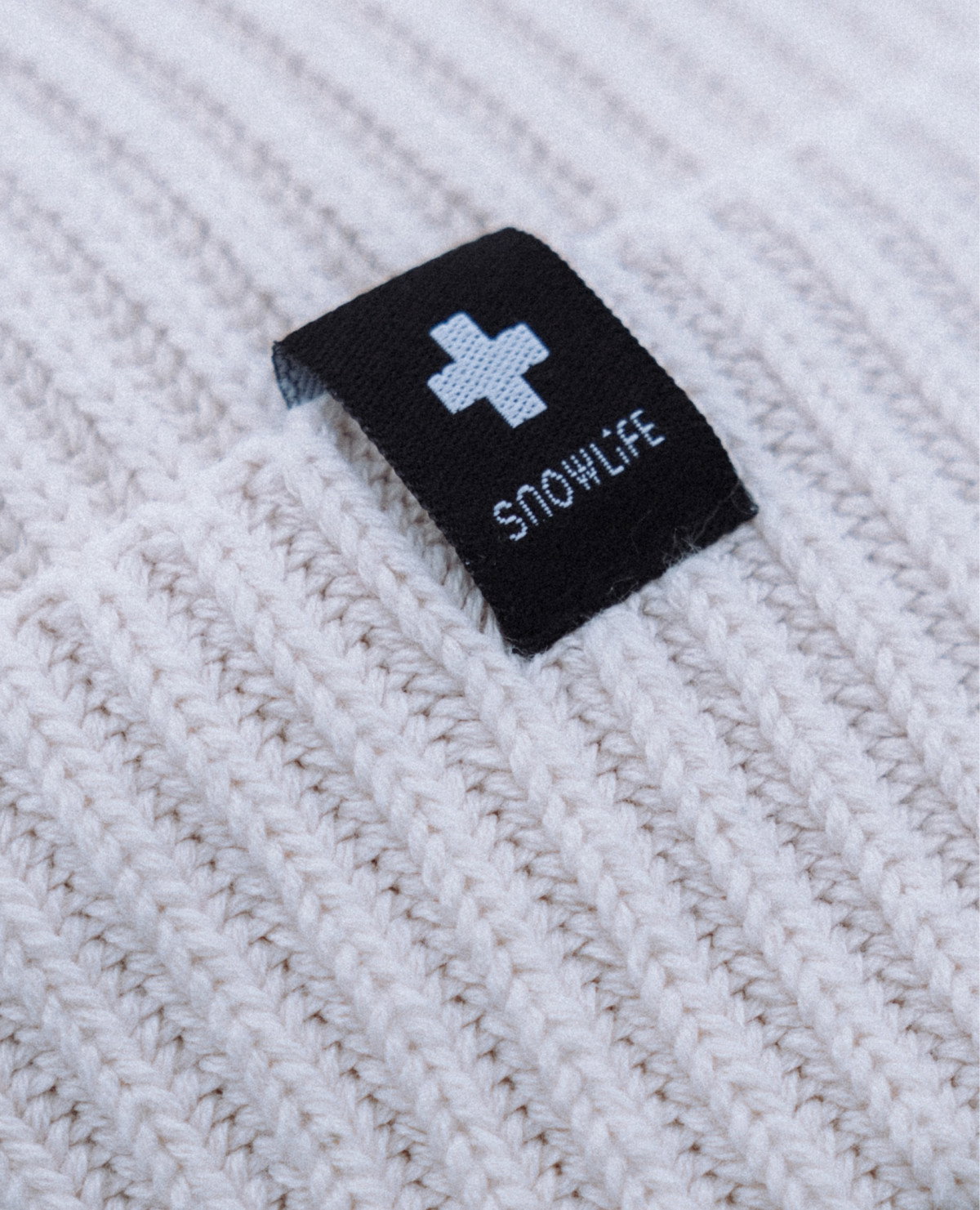 classic-snowlife-beanie-accesories/apparel